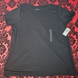 TORRID BLACK EVERYDAY CREW NECK TEE SIZE 2 NWT
